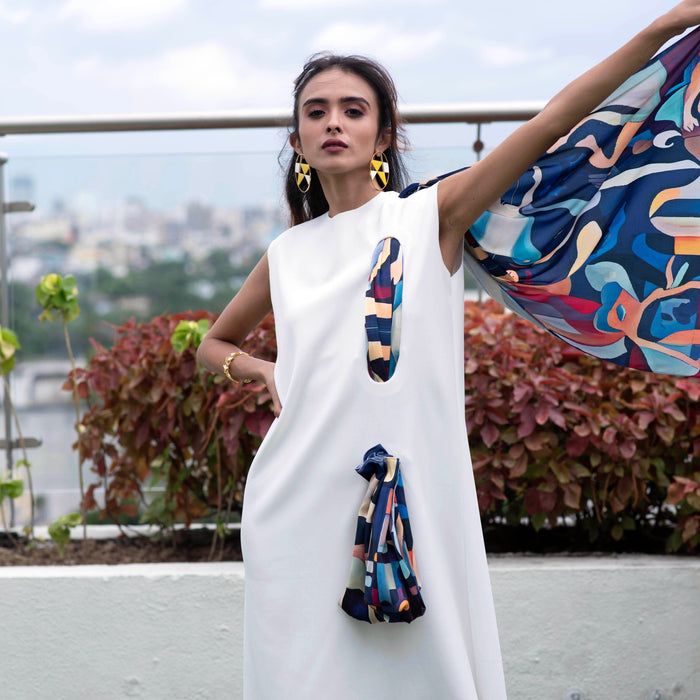 Dress With Printed Trail